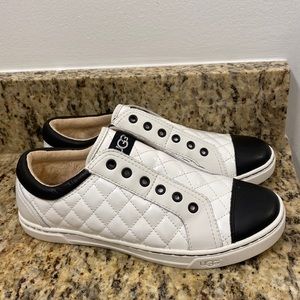 Ugg leather canvas shoes size 7